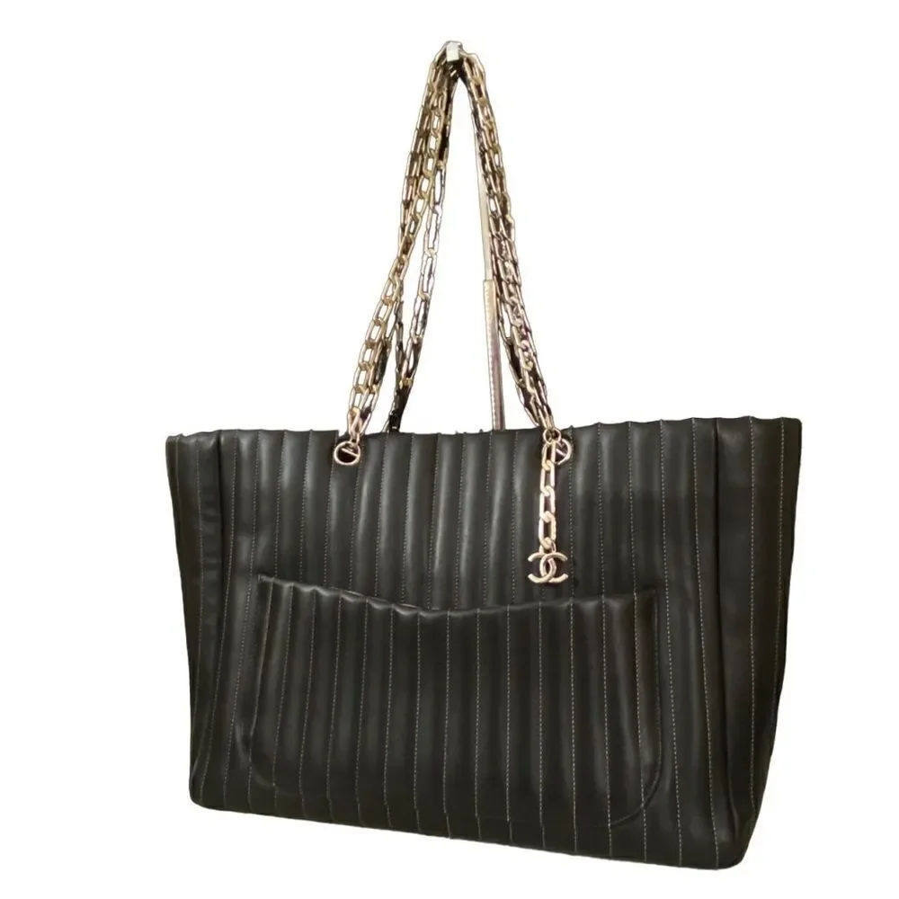CHANEL “Rare“ CC Mademoiselle Leather Tote Bag 💼 Black